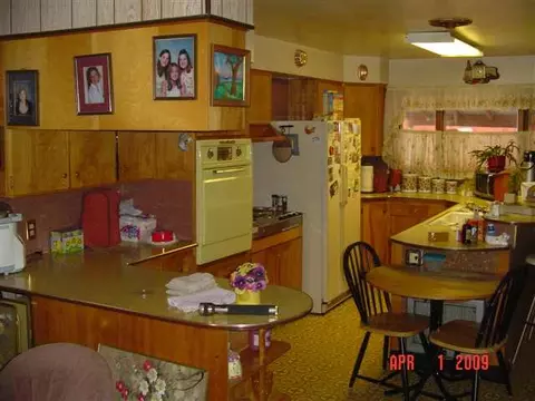 1028 E Broad, Spokane, WA 99207 photo 4