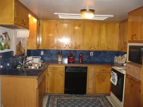 1731 Everett, Spokane, WA 99207 photo 5