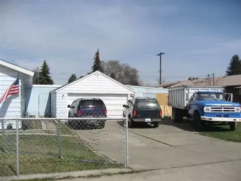 1731 Everett, Spokane, WA 99207 photo 9