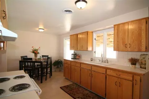 1323 E Joseph Ave, Spokane, WA 99205 photo 2