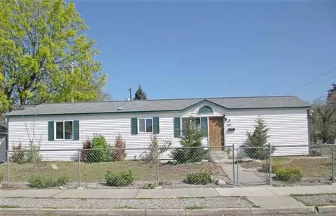 561 Everett, Spokane, WA 99207 photo 1