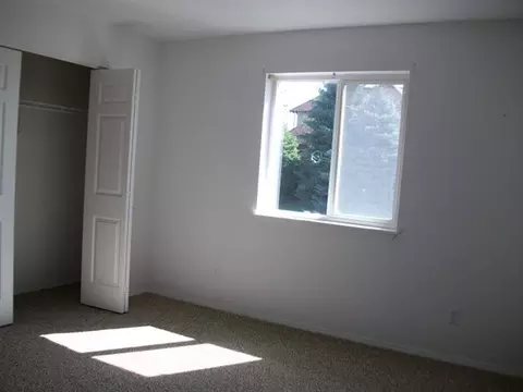 561 Everett, Spokane, WA 99207 photo 5