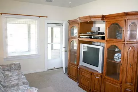 708 E Longfellow Ave, Spokane, WA 99207 photo 2