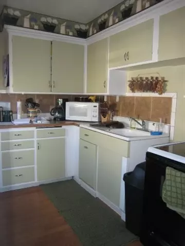 1012 E Hoffman Ave, Spokane, WA 99207 photo 3