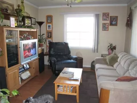 1012 E Hoffman Ave, Spokane, WA 99207 photo 6