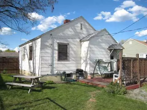 1012 E Hoffman Ave, Spokane, WA 99207 photo 2
