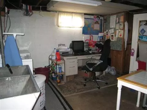 1012 E Hoffman Ave, Spokane, WA 99207 photo 9