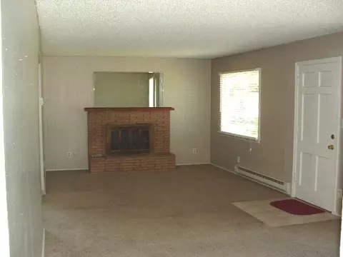 528 E Dave Ct, Spokane, WA 99208 photo 2