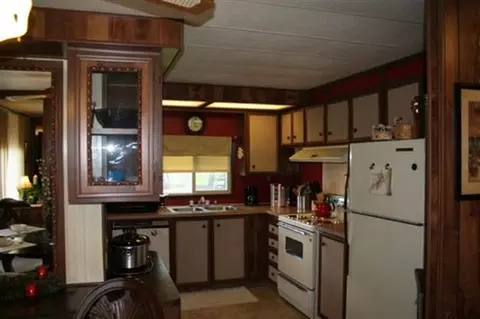 19909 E Maxwell, Greenacres, WA 99016 photo 2