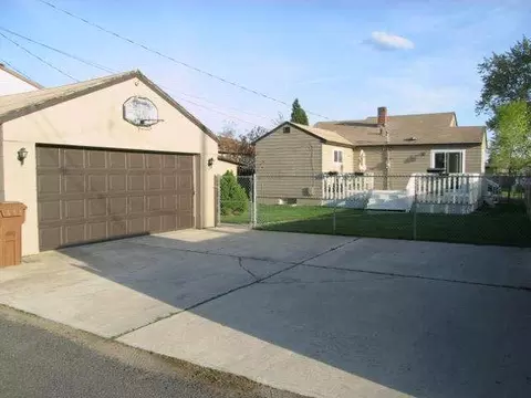513 E Columbia Ave, Spokane, WA 99208 photo 9