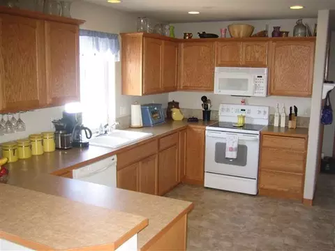 1613 E Beacon Ln, Spokane, WA 99217 photo 3