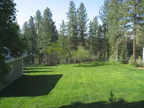 1212 E Glencrest Dr, Spokane, WA 99208 photo 3