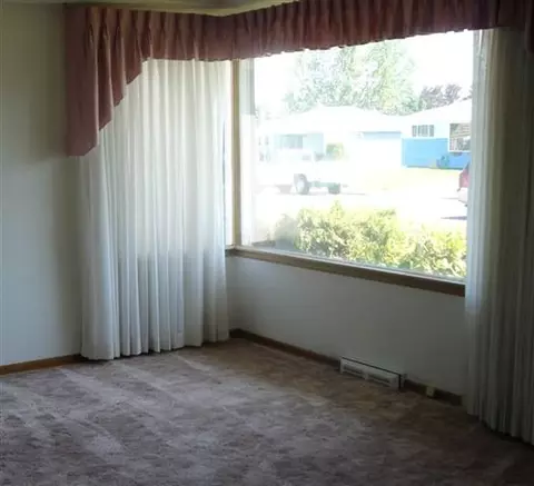 1927 E Longfellow, Spokane, WA 99207 photo 2