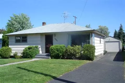 1927 E Longfellow, Spokane, WA 99207 photo 1