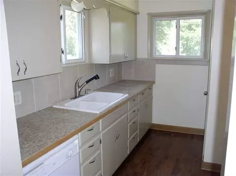 3917 E 9th Ave, Spokane, WA 99202 photo 2
