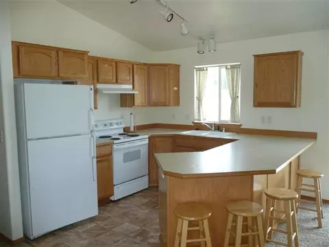 3104 Silverthorn, Cheney, WA 99004 photo 2