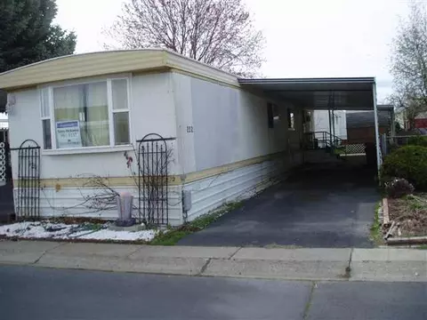 1209 E Lyons Apt 222 Ave, Spokane, WA 99208 photo 2