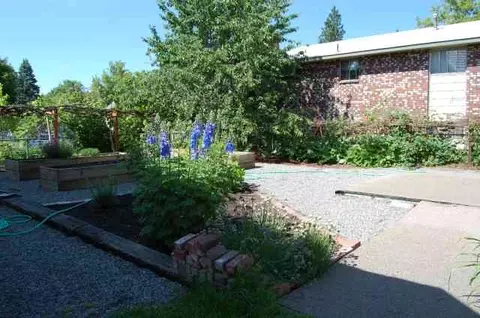 559 E Crown Ave, Spokane, WA 99207 photo 7