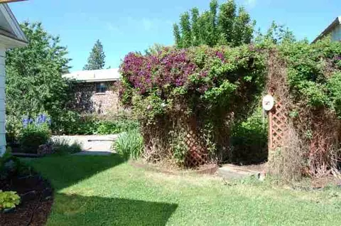 559 E Crown Ave, Spokane, WA 99207 photo 6