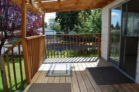 559 E Crown Ave, Spokane, WA 99207 photo 5