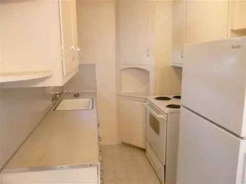 10815 E 4th Ave, Spokane Valley, WA 99206 photo 3