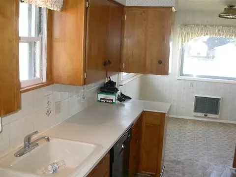 2614 E Marshall, Spokane, WA 99207 photo 3