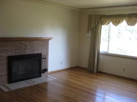 604 E Queen, Spokane, WA 99207 photo 2