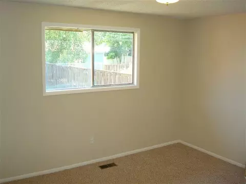 3014 E Marshall, Spokane, WA 99207 photo 6
