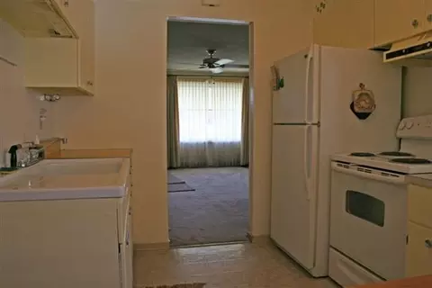 1323 E Sanson Rd, Spokane, WA 99207 photo 2