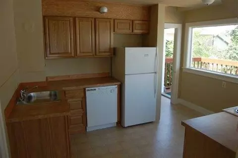 2203 E Rowan Ave, Spokane, WA 99207 photo 2