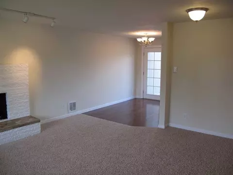 2011 E Columbia Ave, Spokane, WA 99207 photo 3