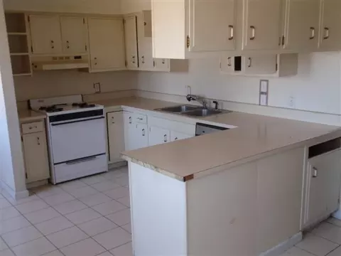 1927 E Sinto Ave, Spokane, WA 99202 photo 2