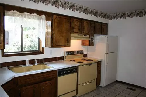 2425 E Marshall, Spokane, WA 99207 photo 4