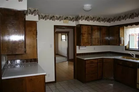 2425 E Marshall, Spokane, WA 99207 photo 5