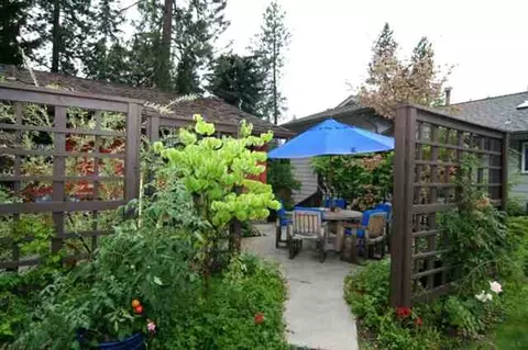 1828 E 36th Ave, Spokane, WA 99203 photo 2