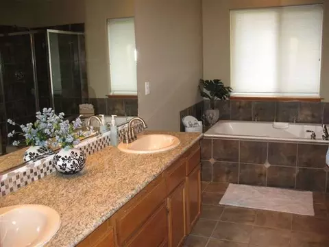 710 E Blackhawk Dr, Spokane, WA 99208 photo 6