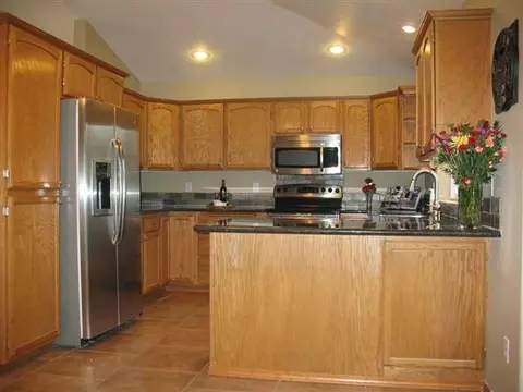 710 E Blackhawk Dr, Spokane, WA 99208 photo 2