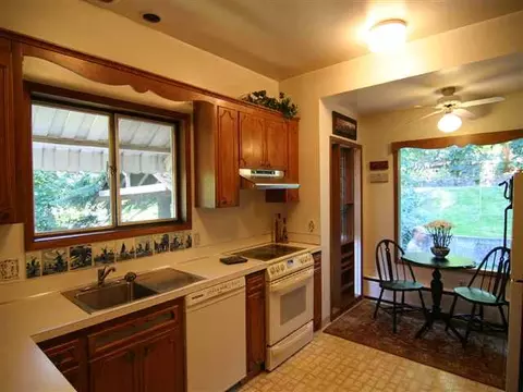 930 E 19th Ave, Spokane, WA 99203 photo 6