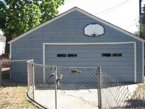 1630 E Broad Ave, Spokane, WA 99207 photo 9
