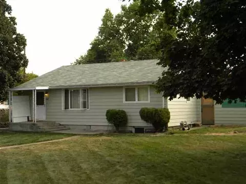 514 E Crown Ave, Spokane, WA 99207 photo 8