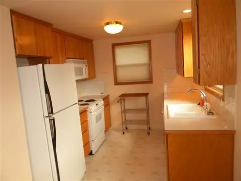514 E Crown Ave, Spokane, WA 99207 photo 2