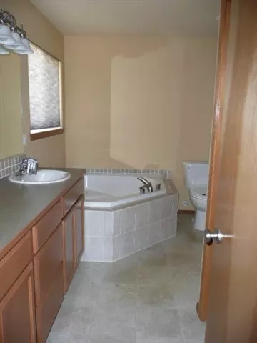 23 E Sapphire Ln, Spokane, WA 99218 photo 5