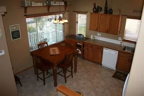 10128 E 16th Ave, Spokane Valley, WA 99206 photo 3