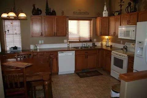 10128 E 16th Ave, Spokane Valley, WA 99206 photo 2
