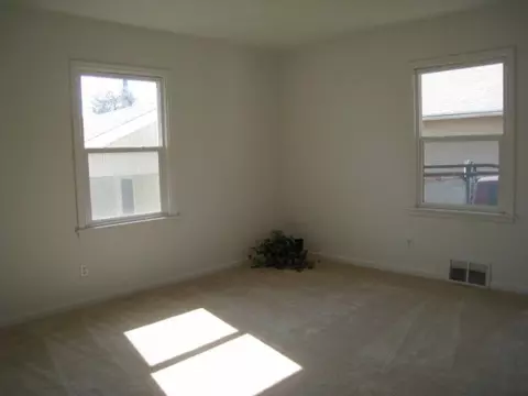 1018 E Longfellow Ave, Spokane, WA 99207 photo 5