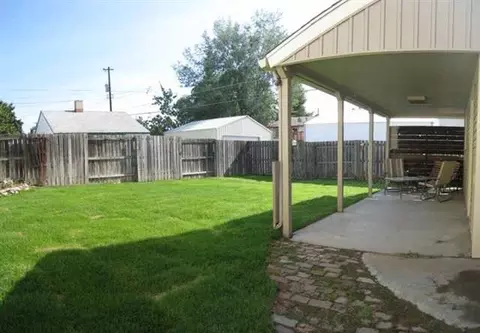1018 E Longfellow Ave, Spokane, WA 99207 photo 8