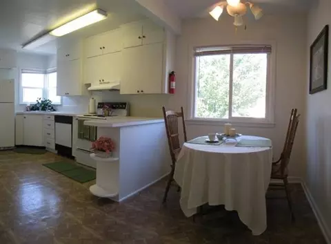 1018 E Longfellow Ave, Spokane, WA 99207 photo 3