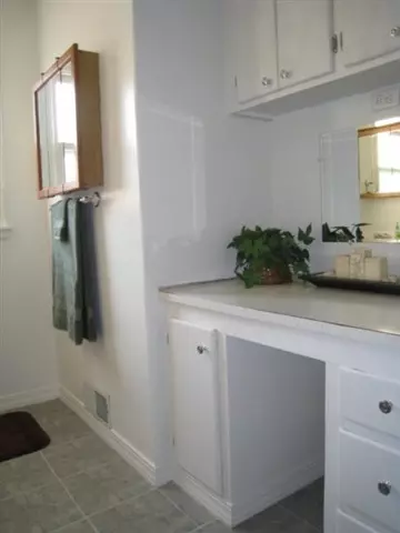 1018 E Longfellow Ave, Spokane, WA 99207 photo 6