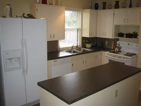 1018 E Broad, Spokane, WA 99207 photo 3