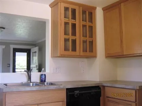 804 E 34th Ave, Spokane, WA 99203 photo 4